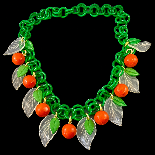 carved oranges necklace